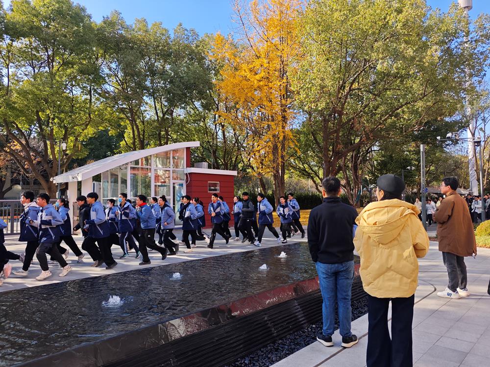 3bd175f1ed0f4e5a86b2144119d3fe1d.jpg 3bd175f1ed0f4e5a86b2144119d3fe1d.jpg